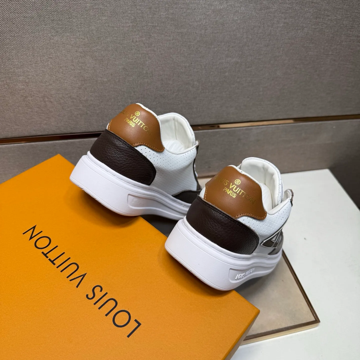 ⬛️Men's shoes 💰p420 [LV～] Men's casual shoes 2025z cabinet sales simultaneously 🔶Size: 38-44 #️⃣ 🔷6 colors🔜The upper is made of multi-material splicing ➕Genuine leather lining, comfortable and breathable, sole: original comfortable and wear-resistant outsole, ⚠️Real thing📱Photographed🎬The real thing is better📢📢📢